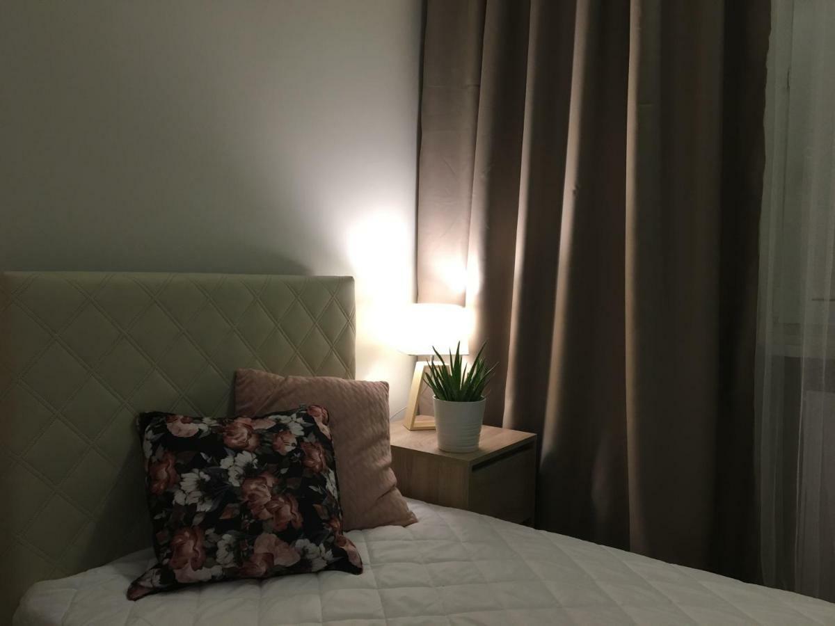 Family & Business Elegant Apartments Ul Astronautow Centrum Downtown - 3 Bedroom, Parking Кельце Екстер'єр фото