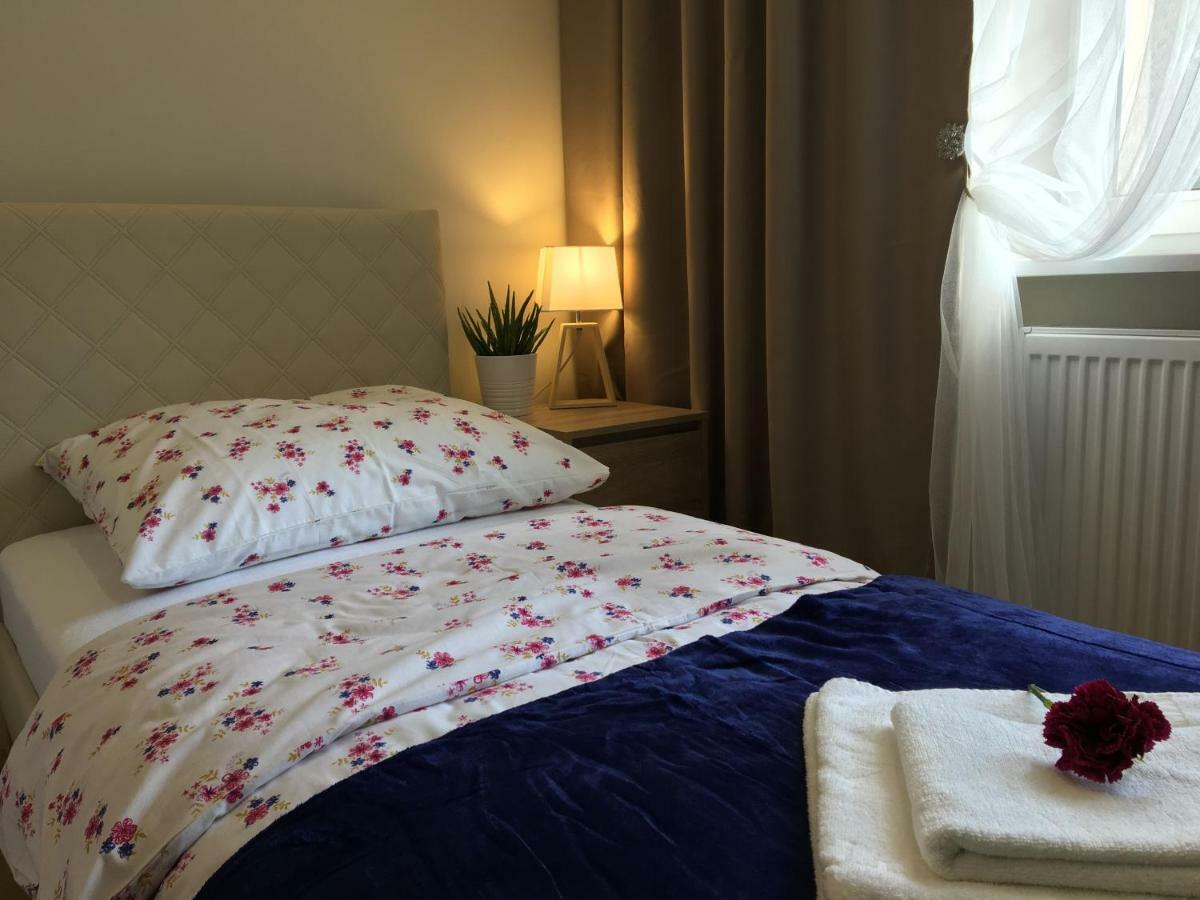 Family & Business Elegant Apartments Ul Astronautow Centrum Downtown - 3 Bedroom, Parking Кельце Екстер'єр фото