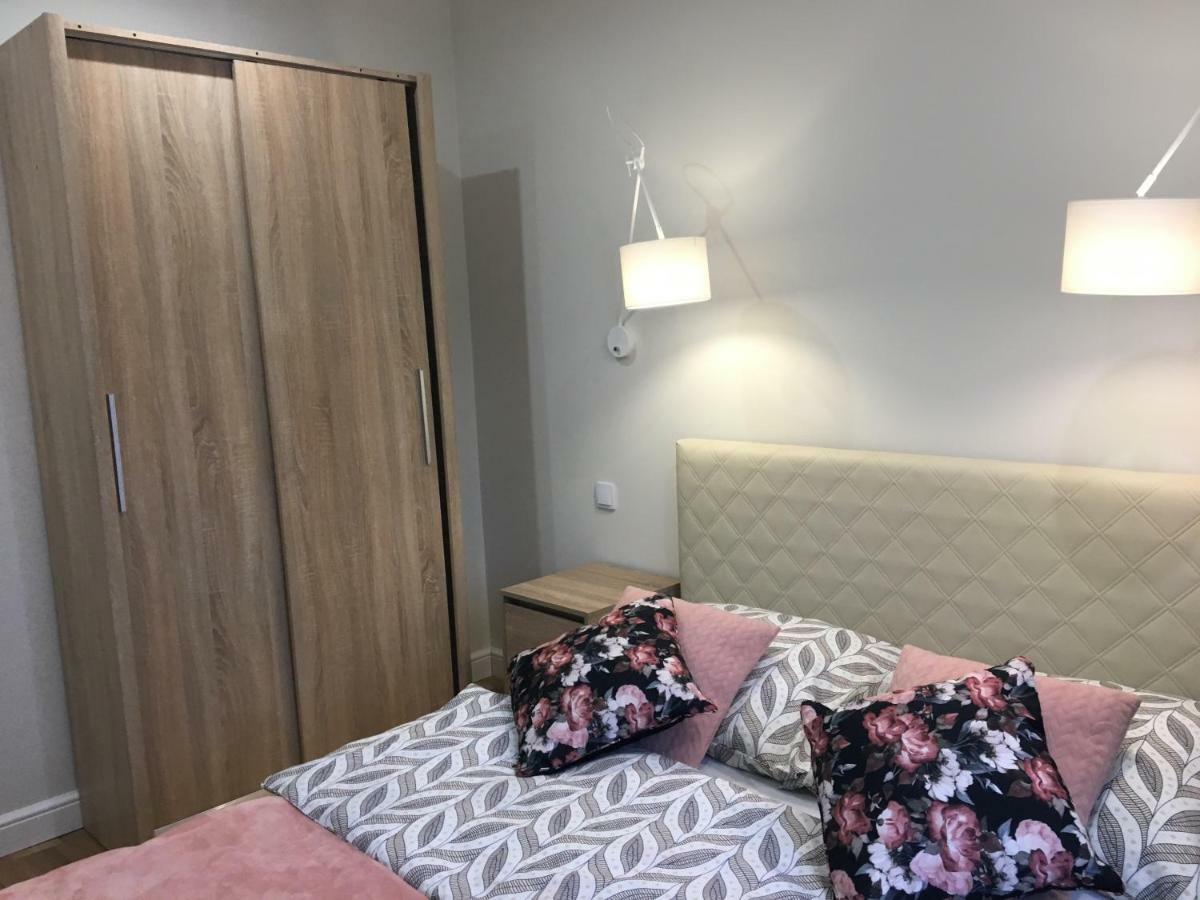 Family & Business Elegant Apartments Ul Astronautow Centrum Downtown - 3 Bedroom, Parking Кельце Екстер'єр фото